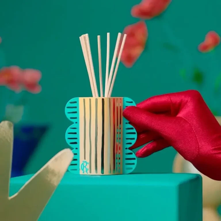 ROGER & GALLET Eau Parfumee Bienfaisante VANILLE SOLEIL (100ml) + Diffuser ΔΩΡΟ pharmacy1