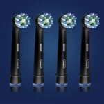 ORAL-B Ανταλλακτικές Κεφαλές Ηλεκτρικής Οδοντόβουρτσας CROSS ACTION Μαύρο Χρώμα - 4 τεμάχια